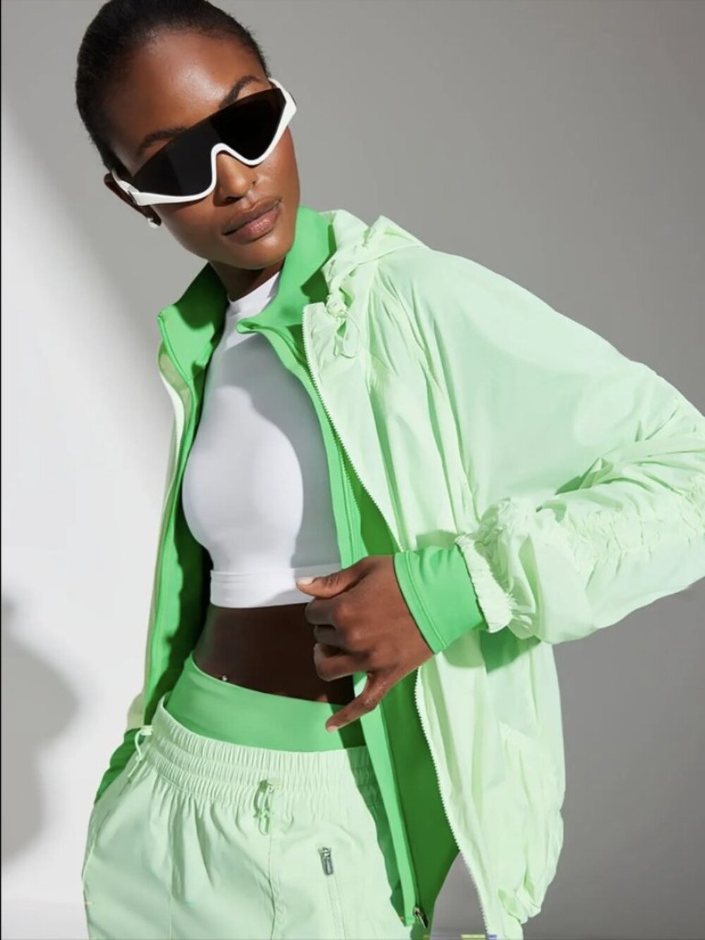 Athleta Expedition Rain Jacket Pastel Green Size M
